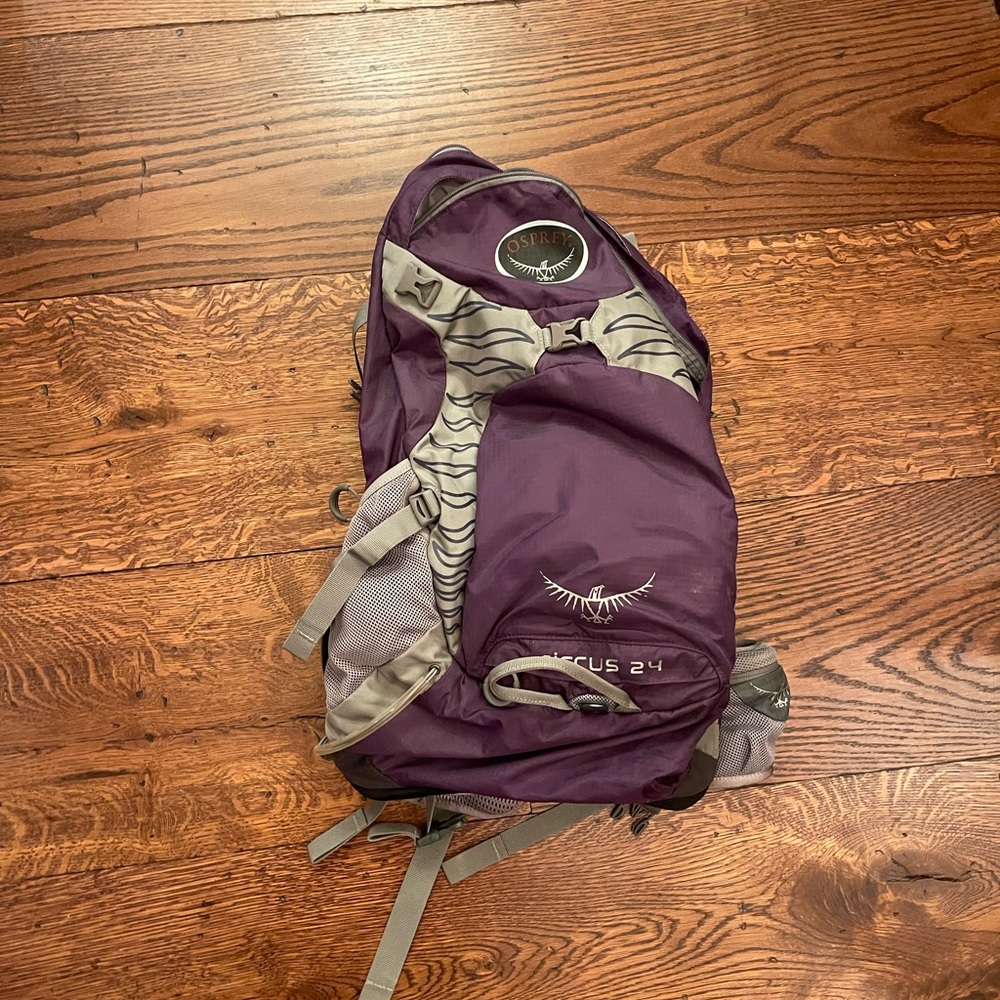 Osprey Sirrus 24 Women’s Hiking Backpack